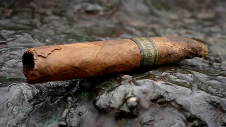 Un trabuc fumat pe jumătate de Winston CHURCHILL, scos la licitaţie de Casa Catherine Southon Auctioneers and Valuers. Prețul uluitor cerut