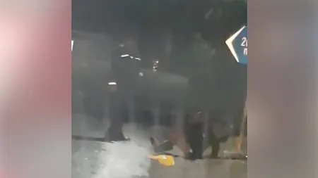 Un agent de pază A BĂTUT o persoană cu probleme PSIHICE. Cum SE APĂRĂ bărbatul