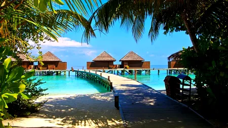 Experiențe de coșmar în Zanzibar. Ce au pățit două românce plecate în vacanță: ”Multă mizerie, condiții insalubre. Ne-am plimbat cinci ore din spital, în spital”