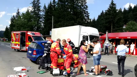 Femeie însărcinată care a murit într-un accident, supusă unei cezariene pe stradă. Medicii nu au reușit să salveze bebelușul. UPDATE