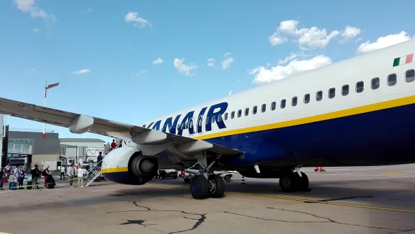 Un pasager polonez a murit la decolarea din Sardinia. Decesul a provocat o întârziere de două ore