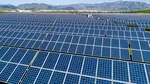 Cel mai mare parc fotovoltaic din Uniunea Europeană, care va fi construit în România, a ajuns în atenția presei maghiare. Cum este văzut proiectul