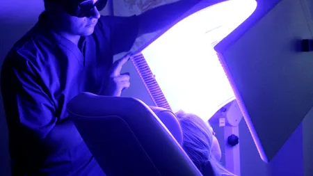 De ce apare acneea și cum se poate trata