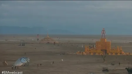 Polițiștii americani au deschis o anchetă după ce o persoană a murit la un festival. Ploile torențiale au devastat locația din deșert