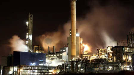 Statele OPEC+ ar urma să anunțe o reducere a producției de petrol, în ciuda opoziției SUA