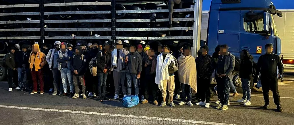 Zeci de cetăţeni din India, Pakistan, Irak şi Turcia au încercat să treacă ilegal frontiera la Vama Nădlac 2, ascunşi în două automarfare