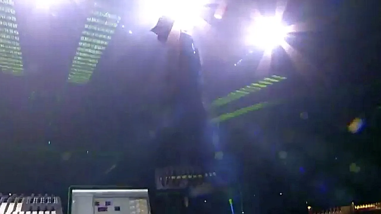 Unul dintre cei mai cunoscuți artiști din lume, în stare gravă la spital după ce a căzut de pe scenă