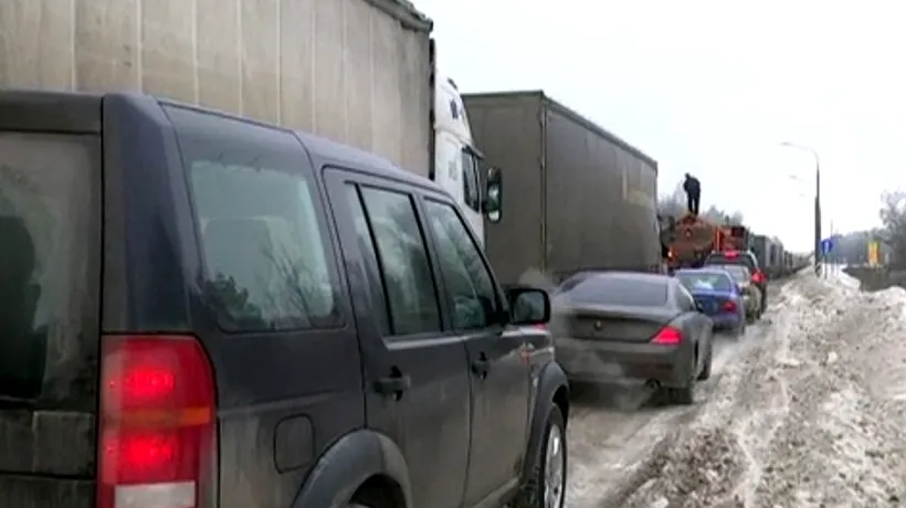 Ninsorile abundente au blocat traficul din Moscova și au lăsat fără curent sute de localități din Ucraiana
