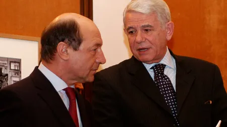 Traian Băsescu l-a făcut pe șeful SIE, Teodor Meleșcanu, Cavaler al Ordinului Steaua României