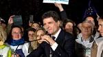 Nicușor Dan, baie de mulțime: „E VICTORIA voastră! România începe de mâine o nouă etapă”