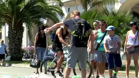 Ce se întâmplă în locul în care a fost ucis teroristul din Nisa. Mulți sunt dezgustați