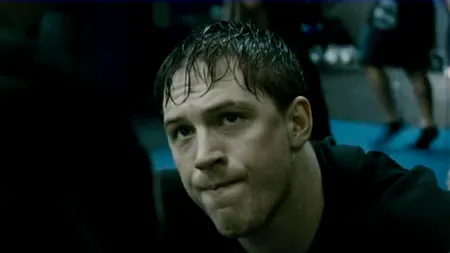 Îți iau camera și TE CRĂP în bătaie! Gestul care îl scoate din minți pe TOM HARDY