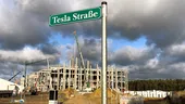 Tesla, sub presiune în Germania. Sindicaliștii acuză programul de lucru nerezonabil și nereguli la contractele de muncă