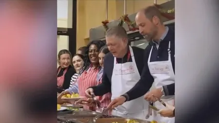 Prințul William a servit mâncare la același ADĂPOST pentru persoanele fără locuință pe care l-a vizitat cu mama sa, Diana, în urmă cu 31 de ani