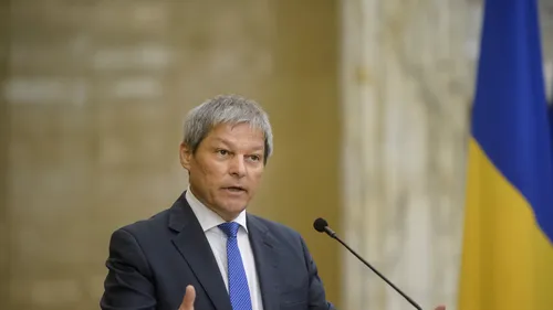 Avertismentul lui Cioloș pentru Guvern, în scandalul care a agitat apele în PSD: Ne costă enorm