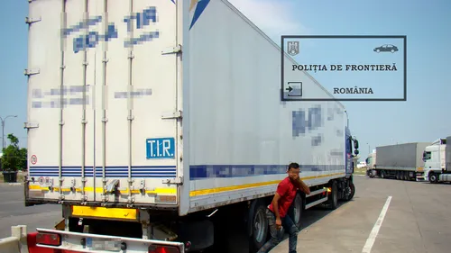 Șoferi români, șantajați pentru a transporta imigranți sirieni din Turcia