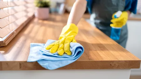 PERICOLUL din bucătărie pe care nu îl vede nimeni! Motivul pentru care tocătoarele de lemn nu sunt recomandate