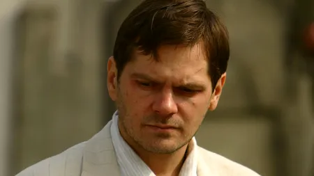 Enervat de gesturile unor spectatori, Florin Piersic Jr a părăsit scena de teatru în timpul piesei 