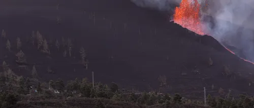 La nouă zile după erupție, lava din vulcanul La Palma ajunge în ocean. Gazele toxice ar putea declanșa o reacție chimică care poate afecta ochii, pielea și respirația