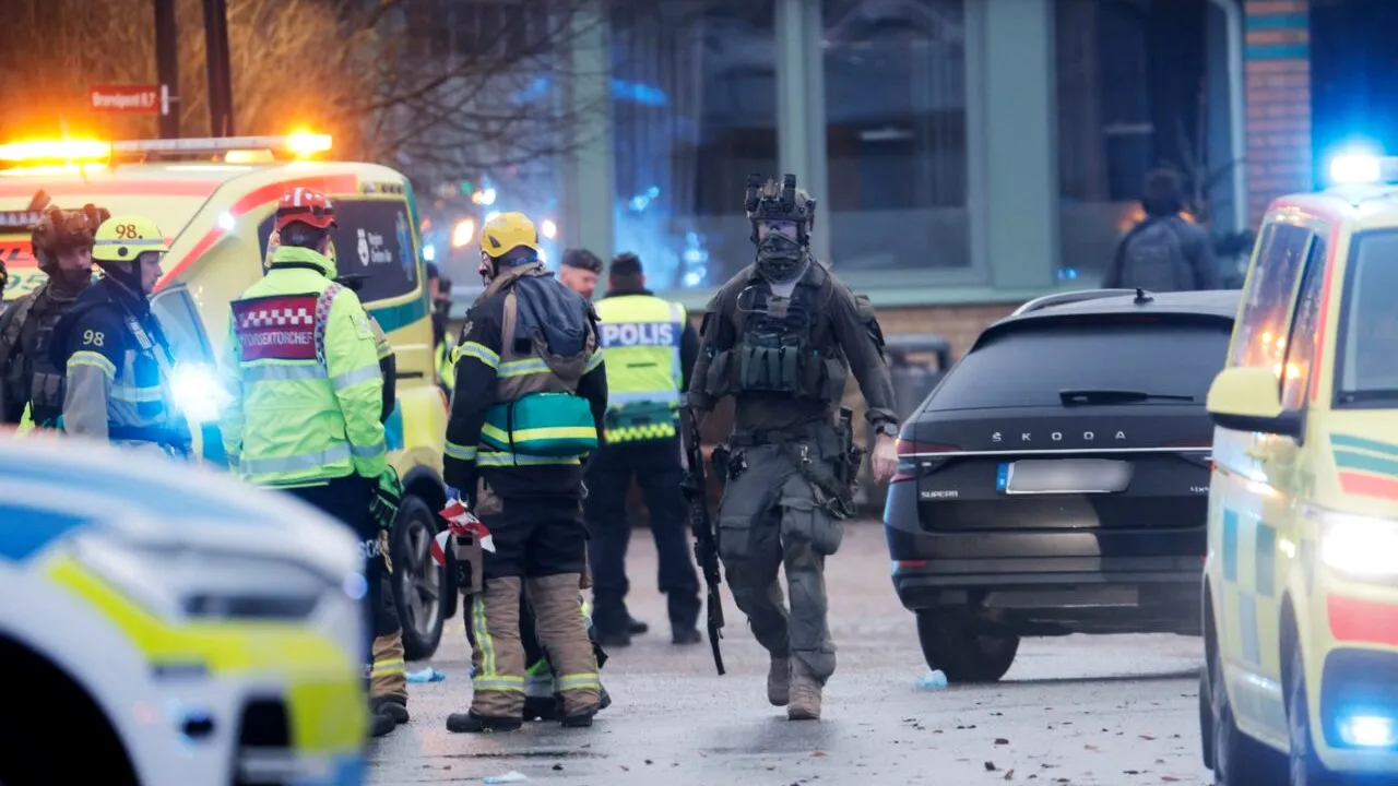 Cinci persoane ÎMPUȘCATE într-o școală din Suedia. Poliția: “Atacatorul a fost găsit cu o rană prin împușcare”