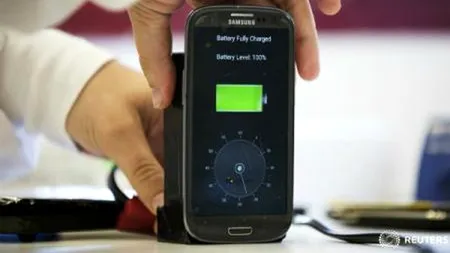 Cum să îți încarci telefonul mobil în 30 de secunde