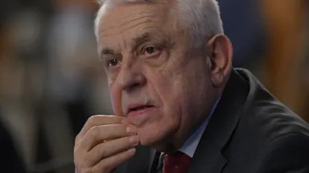 Petre DAEA, nemulțumit din nou de alimentele care conțin insecte. „Nu e cazul să salivăm la orice propunere pe care o fac unii sau alţii/ Nu ne plac nici greierii, nu ne plac nici lăcustele”