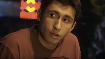 8 ȘTIRI DE LA ORA 8. Dragoș Bucur: „Prietenii m-au sunat să mă întrebe de ce nu tac” / Actorul face noi declarații, după ce a fost criticat pentru mesajul legat de mască și vaccinare