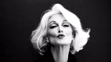 Nimeni nu-i poate ghici vârsta acestui supermodel. Sfatul pe care Carmen Dell'Orefice îl dă tuturor femeilor