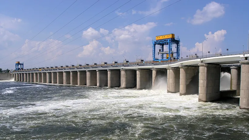 Barajul de la Nova Kahovka, din Herson, bombardat! A fost lovită ecluza hidrocentralei