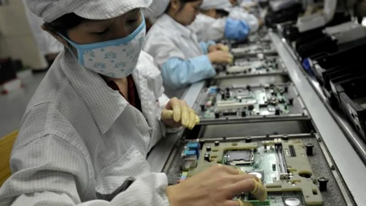 Exporturile Chinei au scăzut semnificativ în iulie. Care este motivul