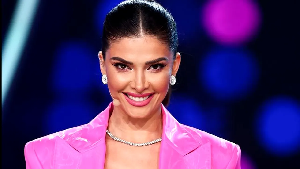 FOTO / Cât costă cea mai SCUMPĂ haină din colecția Alinei Pușcaș. ”Eu mă încadrez undeva la nivel mediu”