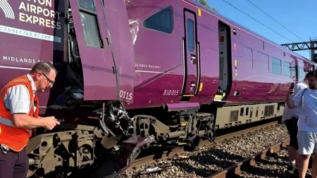 Tragedie feroviară lângă Londra, după ce două trenuri s-au ciocnit violent. Un mecanic de locomotivă a murit și 90 de pasageri au fost răniți