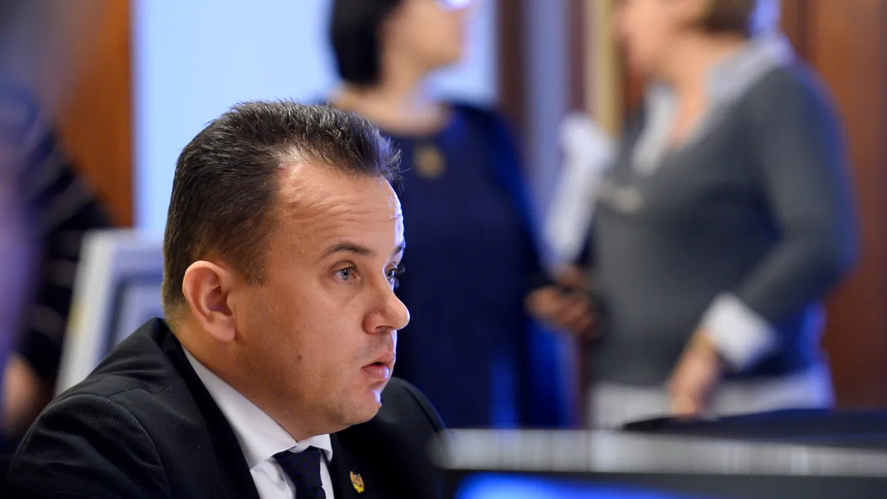 Petiție pentru menținerea ministrului Pop în Guvern: 