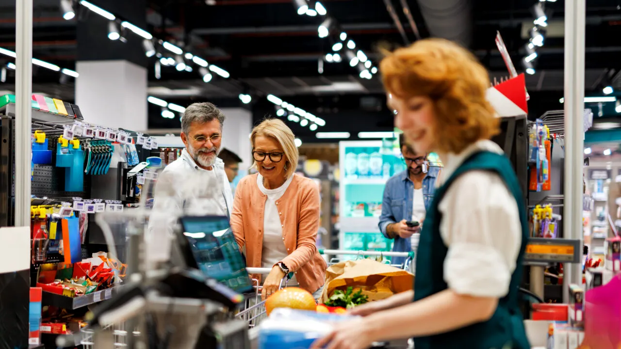 PROGRAMUL supermarketurilor și mall-urilor de Revelion 2025. Supermarketuri deschise în prima zi a anului