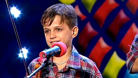 ROMÂNII AU TALENT, sezonul 3. Un duo tată - fiu a emoționat până la lacrimi o sală întreagă