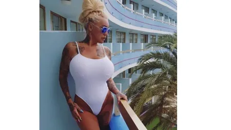 Actrița porno Bambi Black, la un pas de moarte, după ce și-a mărit buzele de patru ori: „Am simțit cum se umflă cât vezi cu ochii