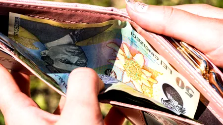 Salariul minim brut CREȘTE, începând de azi, la 3.300 de lei / Aproape 1,9 milioane de români vor beneficia de majorare