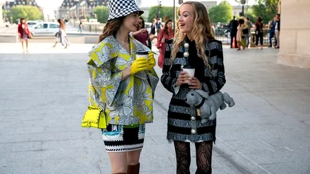 Serialul „Emily in Paris”, criticat de autoritățile din Ucraina: Avem o imagine caricaturală a unei femei din Kiev care este inacceptabilă și insultătoare