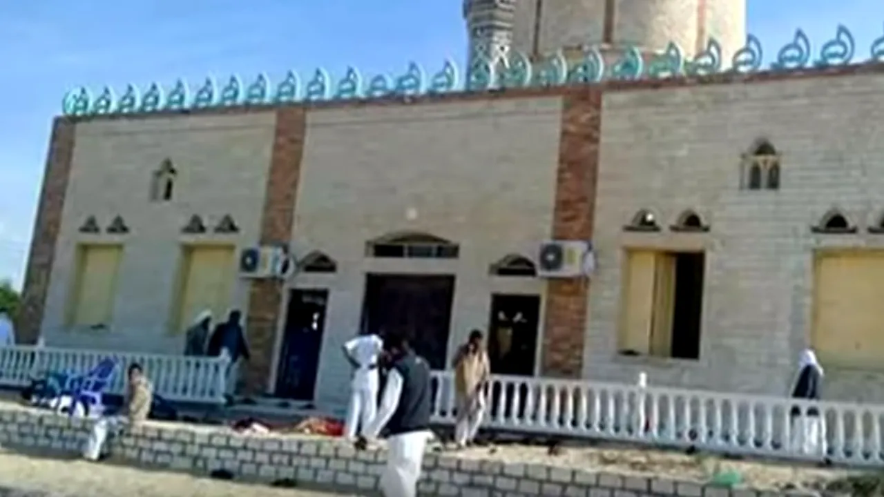 Masacru în Egipt. Cel puțin 305 oameni au murit într-un atentat în fața unei moschei din Sinai. VIDEO