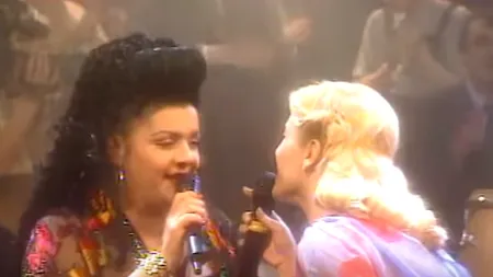 Loredana Groza, mesaj de adio la moartea Corneliei Catanga: Talentul uriaş, vocea, carisma, frumuseţea şi hazul Corneliei nu se pot compară cu nimeni şi nimic!