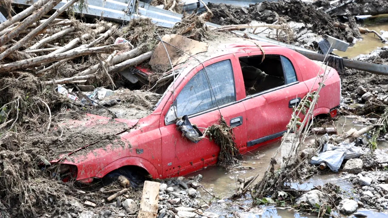 România va ACTIVA mecanismul UE pentru dezastre naturale, ca să facă rost de bani pentru satele inundate din județele Suceava și Neamț