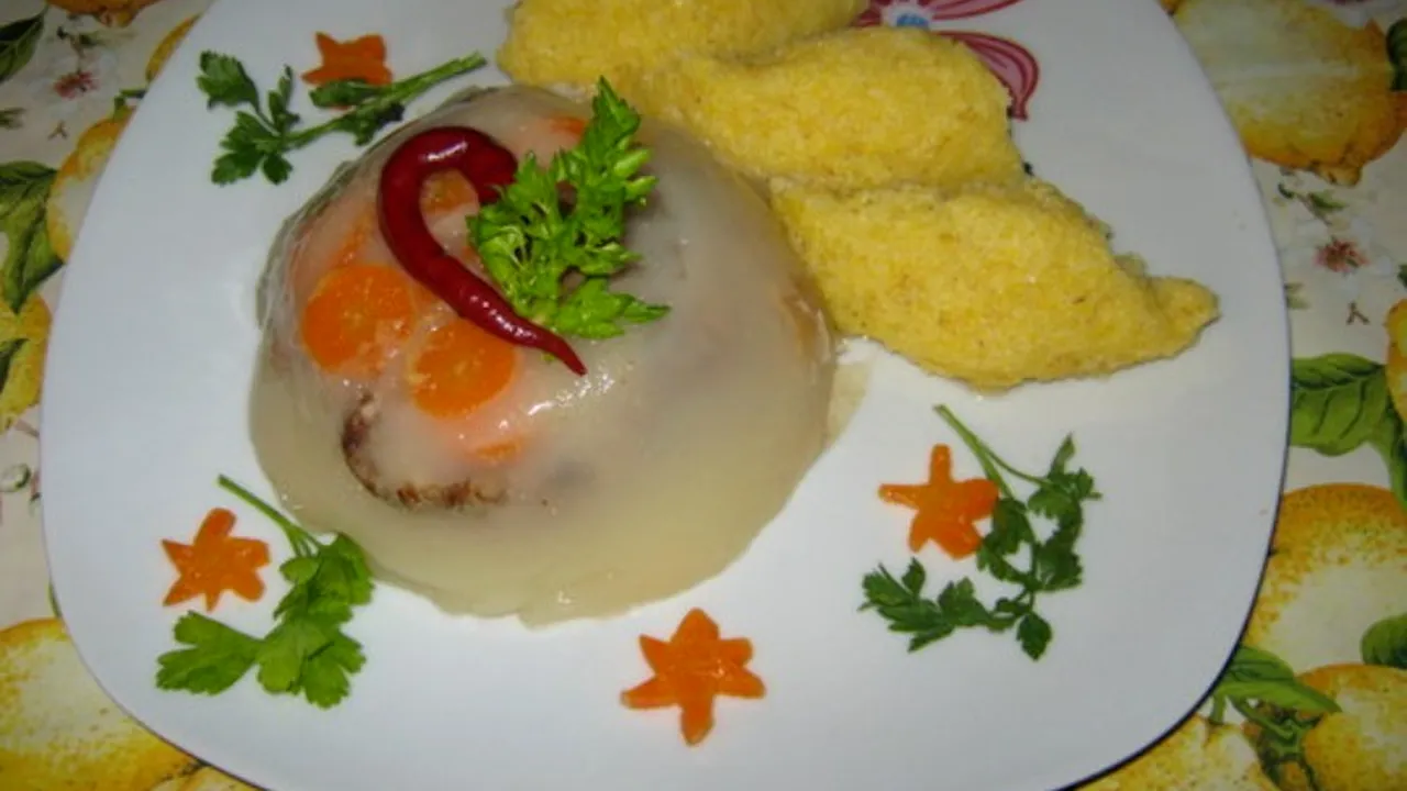 REȚETĂ. Cum prepari simplu RĂCITURA DE PORC