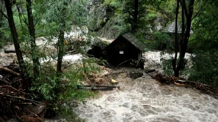 Zeci de persoane evacuate au fost evacuate la Satu Mare după ce cota de pericol a râului Crasna a fost depășită