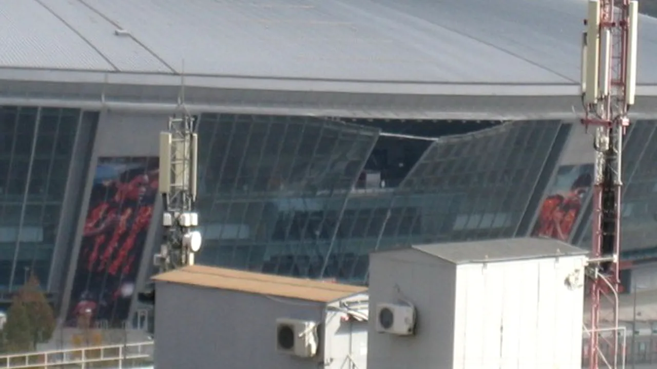 Stadionul echipei Șahtior Donețk, avariat grav în urma unei explozii