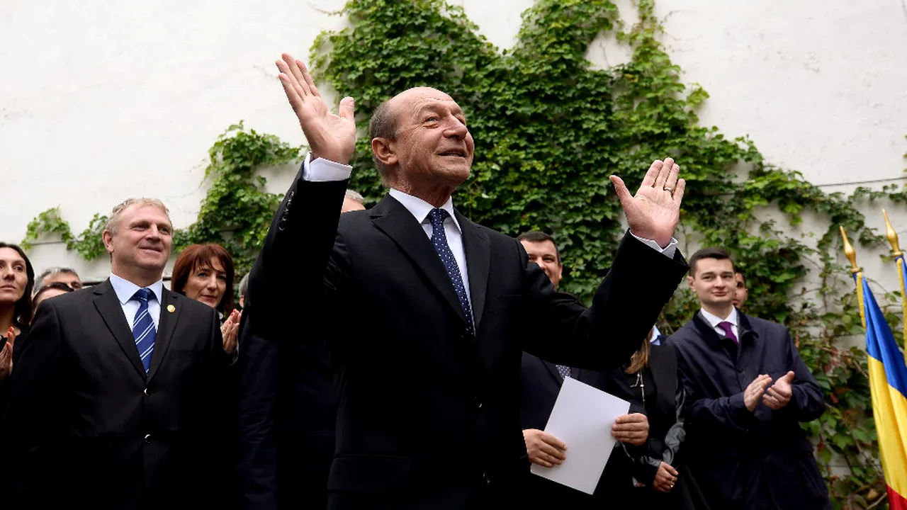 Băsescu, cercetat pentru spălare de bani