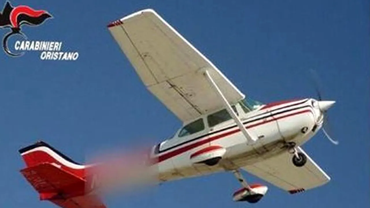 O valiză plină cu droguri a ajuns pe acoperișul unei case din Italia: ”Plouă cu cocaină”