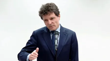 Nicușor Dan lasă să se înțeleagă că Guvernul Bolojan ar putea rămâne până în toamnă și că discuțiile pentru un nou guvern ar mai putea dura săptămâni bune