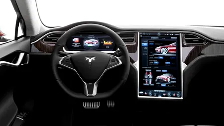 Primul român care și-a cumpărat Tesla S, cea mai luxoasă mașină electrică din lume, la Gândul LIVE