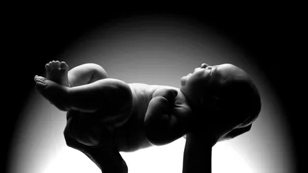 Adolescentă din Buzău, mamă la doar 13 ani! Poliția s-a autosesizat