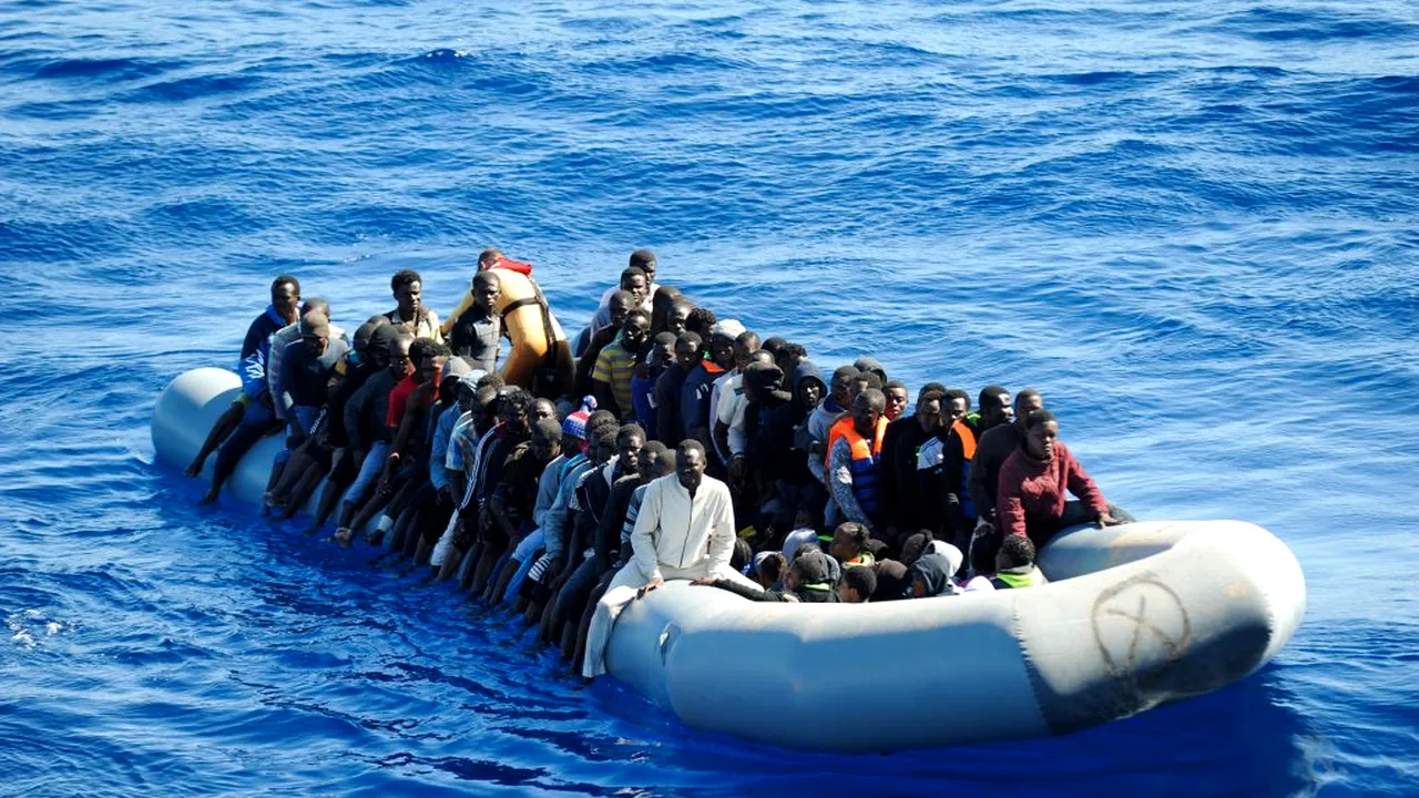 Zeci de migranți salvați din mare de autoritățile din Grecia. Aceasta este cea mai mare operațiune de salvare din ultimele luni